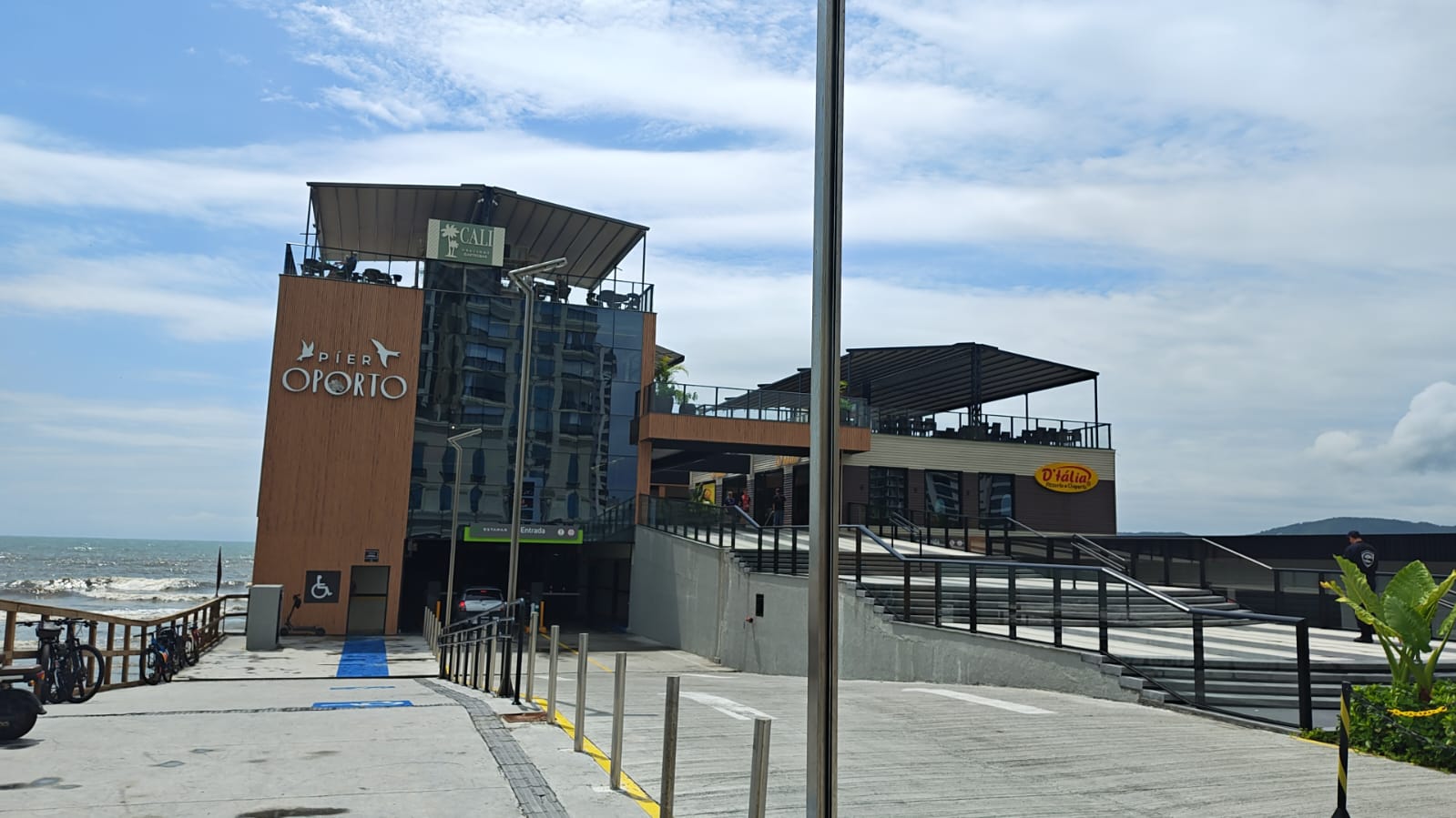 Pier Hard Rock Café Itapema 2.jpeg