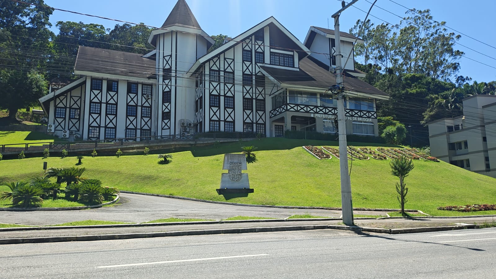 predio brusque 0712 1.jpeg