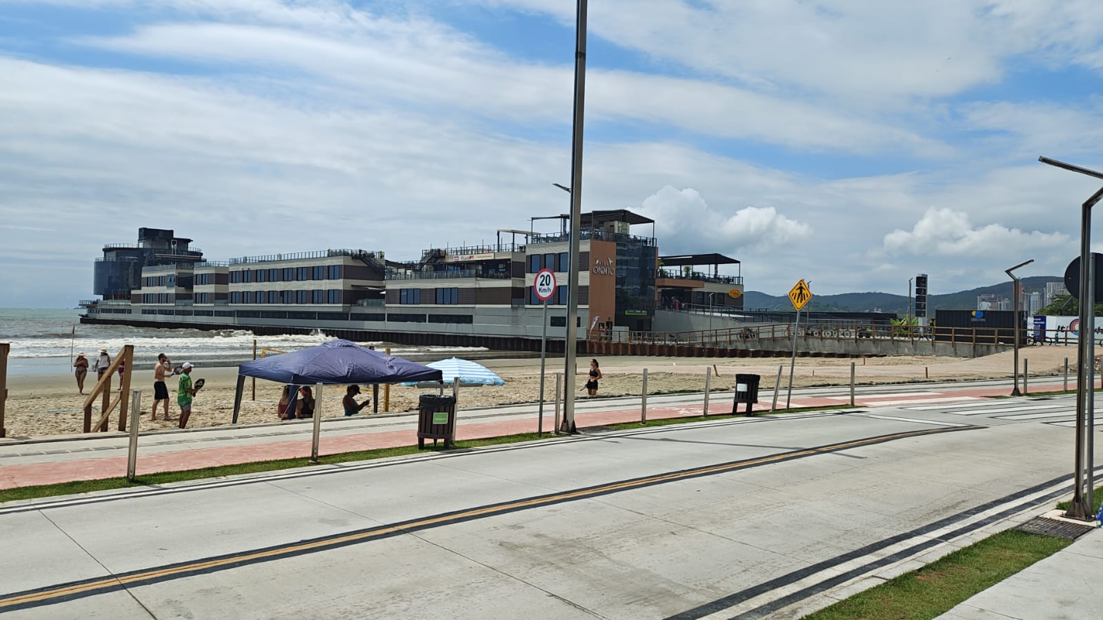 Pier Hard Rock Café Itapema 1.jpeg